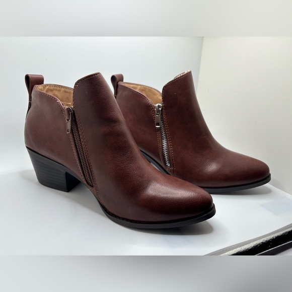 Booties - Picture 2 of 8